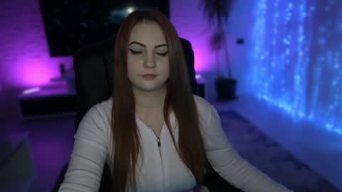 Masha online show from December 8, 2024, 7:43 pm