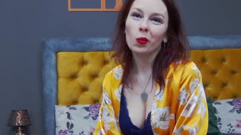 Snapshot of haileymoon85 chatting on February 3, 2025, 11:20 am Hailey online show from February 3, 2025, 11:20 am