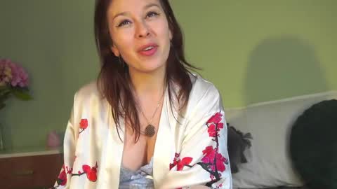 Snapshot of haileymoon85 chatting on February 21, 2025, 10:39 am Hailey online show from February 21, 2025, 10:39 am