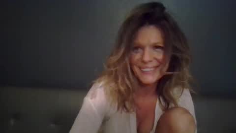 Snapshot of haileys123 chatting on October 7, 2025, 8:39 pm Hailey online show from October 7, 2025, 8:39 pm