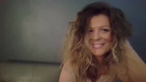 Hailey online show from December 13, 2025, 7:40 pm