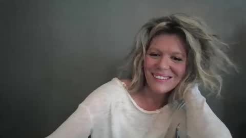 Snapshot of haileys123 chatting on March 30, 2026, 6:09 pm Hailey online show from March 30, 2026, 6:09 pm