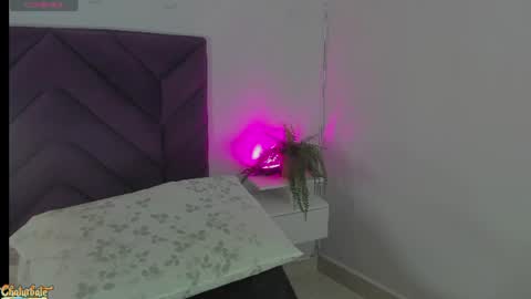 haileystonei online show from June 18, 2026, 11:47 am