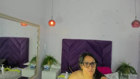 haileystonei online show from July 18, 2026, 11:47 am