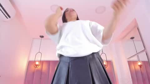 Snapshot of haily_b chatting on October 25, 2025, 8:25 pm Haily online show from October 25, 2025, 8:25 pm