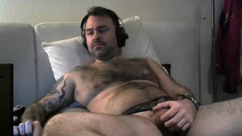 hairy_and_horny88 online show from January 11, 2025, 12:22 am
