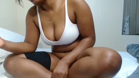 Snapshot of hairy_squiter chatting on March 10, 2026, 5:18 pm Zaraha online show from March 10, 2026, 5:18 pm