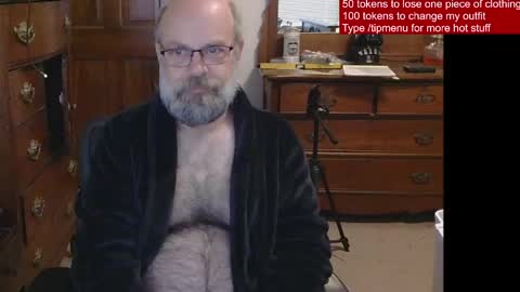 HairyDaddyBear69 online show from May 5, 2026, 11:40 am