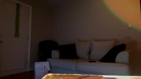 Jay online show from September 14, 2025, 8:35 am