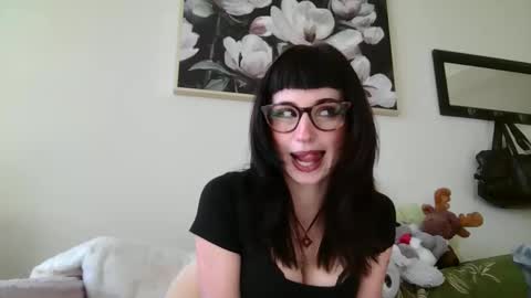 Jess online show from November 1, 2025, 11:07 pm