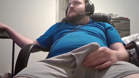 Snapshot of hairymikey chatting on April 30, 2026, 2:51 am hairymikey online show from April 30, 2026, 2:51 am