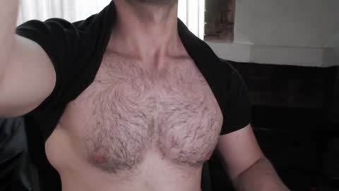 Snapshot of hairyncuteass chatting on January 19, 2025, 9:45 pm hairyncuteass online show from January 19, 2025, 9:45 pm