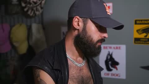 HairyRobXxX online show from November 19, 2025, 4:40 pm