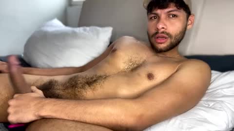 Snapshot of haku_kanjii chatting on January 27, 2025, 12:37 pm Independent       model  online show from January 27, 2025, 12:37 pm