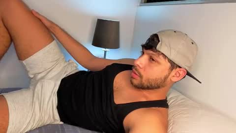 Snapshot of haku_kanjii chatting on October 28, 2025, 11:51 pm Independent       model  online show from October 28, 2025, 11:51 pm