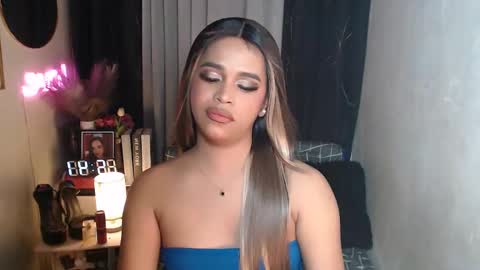 Snapshot of hale_allison chatting on January 21, 2025, 11:24 pm Allison online show from January 21, 2025, 11:24 pm