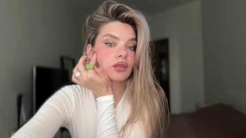 Snapshot of haley_rune chatting on September 21, 2025, 7:54 am haley_rune online show from September 21, 2025, 7:54 am