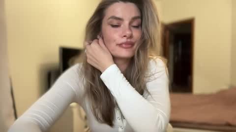 Snapshot of haley_rune chatting on September 24, 2025, 3:15 pm haley_rune online show from September 24, 2025, 3:15 pm