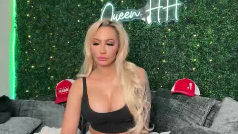 Halia Hill online show from January 11, 2026, 10:26 pm