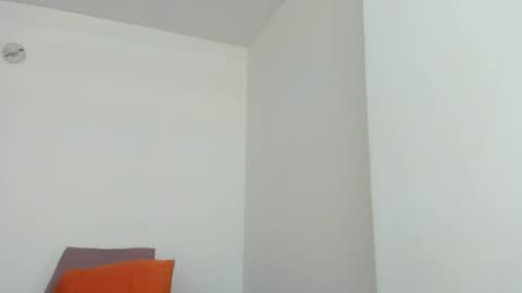 halle_1 online show from July 21, 2026, 10:12 pm