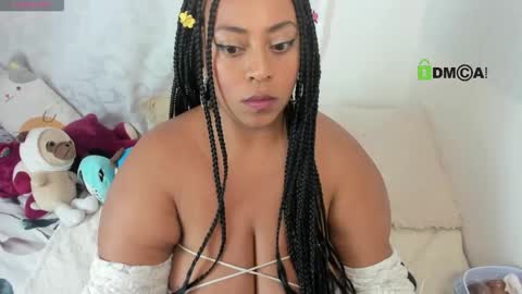 HALLE online show from May 13, 2026, 1:36 am