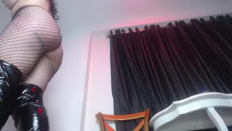 Halley Raven online show from October 16, 2025, 8:32 pm