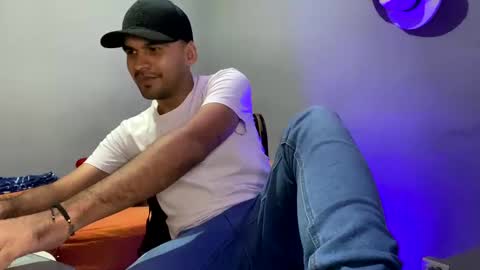 hamiltong12 online show from November 15, 2025, 5:16 am