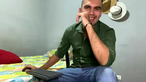 hamiltong12 online show from November 28, 2025, 5:54 am