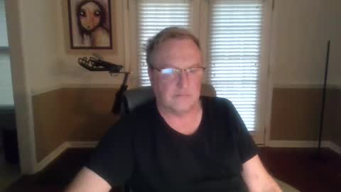 Han online show from December 9, 2024, 1:02 pm