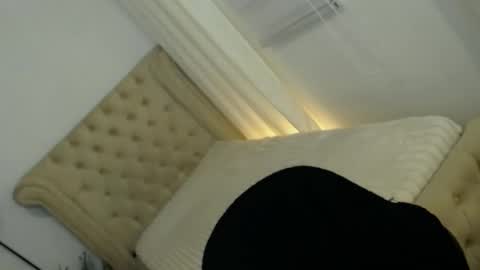 Snapshot of hana_be69 chatting on April 3, 2026, 10:30 pm hana_be69 online show from April 3, 2026, 10:30 pm