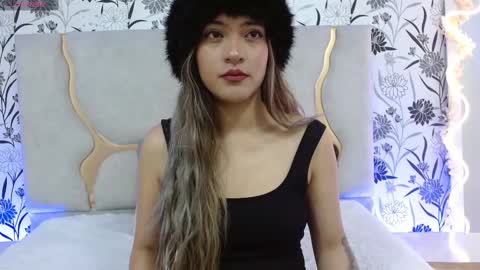 Snapshot of hanaa_tay chatting on October 4, 2025, 11:30 am hanaa_tay online show from October 4, 2025, 11:30 am
