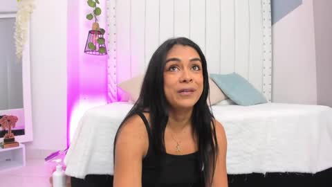 hanah_gray online show from May 18, 2026, 11:16 am