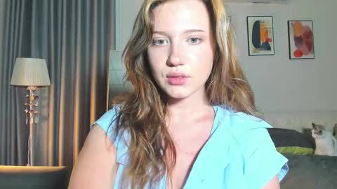 hanahwoods online show from February 26, 2025, 8:54 pm