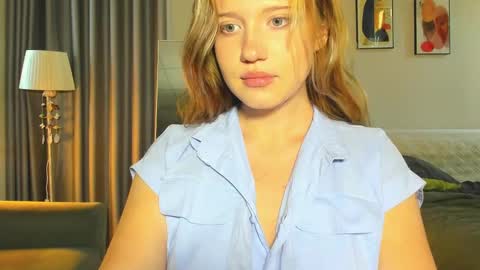hanahwoods online show from February 26, 2025, 11:59 pm