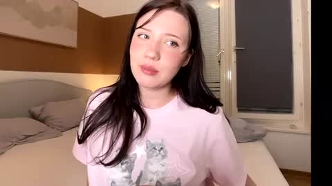 hanahwoods online show from June 13, 2026, 2:31 am