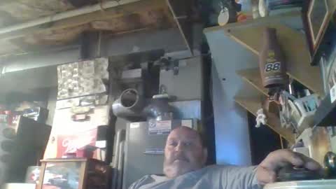 Snapshot of handiemanhere chatting on April 28, 2026, 9:09 pm naked man online show from April 28, 2026, 9:09 pm