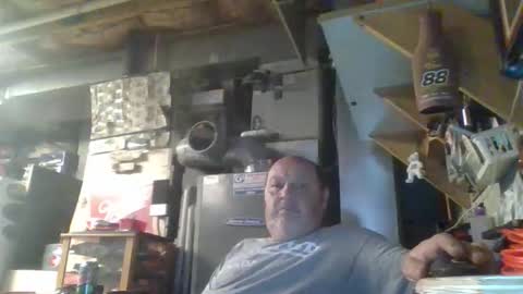 Snapshot of handiemanhere chatting on May 17, 2026, 4:32 am naked man online show from May 17, 2026, 4:32 am