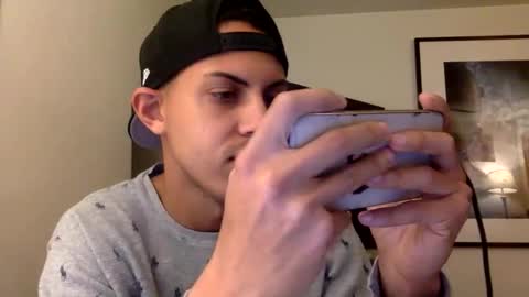 handsome01_ online show from January 19, 2026, 5:44 am