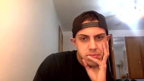 handsome01_ online show from February 6, 2026, 12:37 am