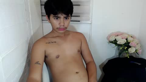 Snapshot of handsome_vanana chatting on February 18, 2025, 3:21 pm handsome_vanana online show from February 18, 2025, 3:21 pm