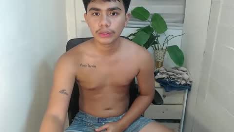 Snapshot of handsome_vanana chatting on February 23, 2025, 3:02 am handsome_vanana online show from February 23, 2025, 3:02 am