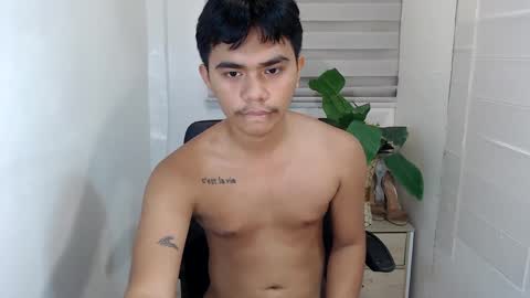 Snapshot of handsome_vanana chatting on March 4, 2025, 3:48 pm handsome_vanana online show from March 4, 2025, 3:48 pm