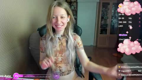 Mila online show from November 10, 2025, 11:31 am