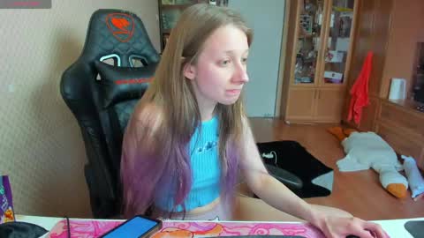 Snapshot of handsome_whale chatting on April 30, 2026, 12:11 pm Mila online show from April 30, 2026, 12:11 pm