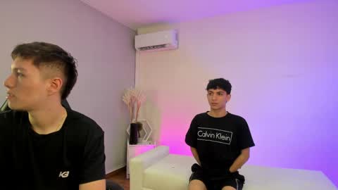 leonardfarrucknick and otis online show from April 28, 2026, 8:47 pm
