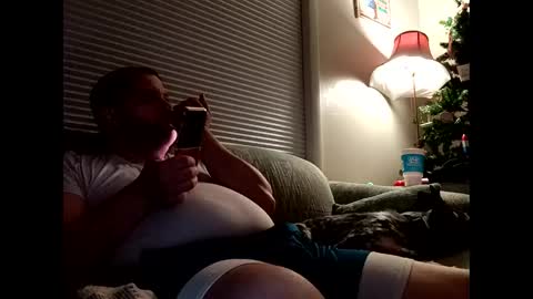 handsomedaddy198923 online show from September 12, 2025, 7:52 am