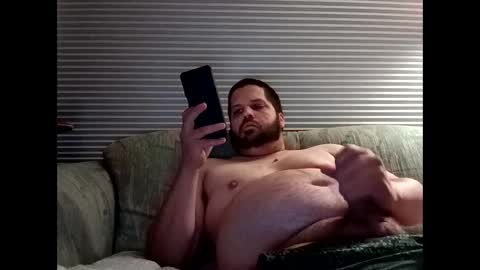 handsomedaddy198923 online show from September 28, 2025, 9:47 am