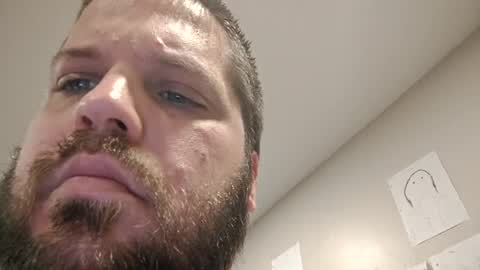 handsomedaddy198923 online show from September 28, 2025, 9:53 pm