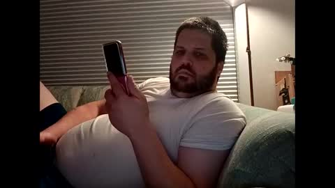 handsomedaddy198923 online show from October 18, 2025, 7:20 am