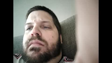 handsomedaddy198923 online show from October 19, 2025, 7:14 pm